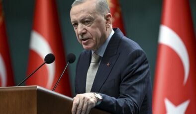 Gençlerle buluşan Erdoğan’dan çok sert