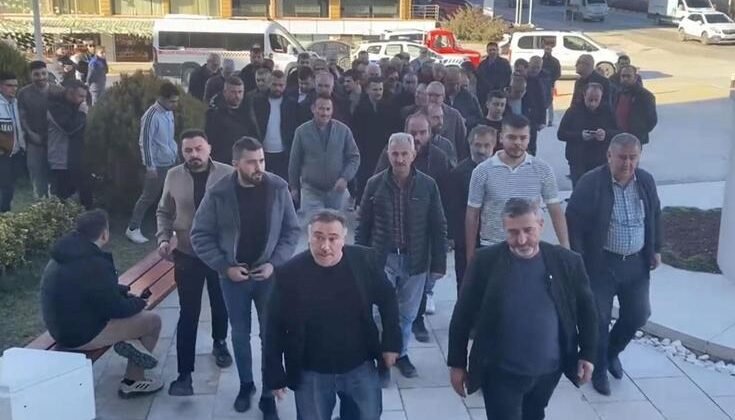 Öğrenci indirimi gerginliği! Meclis salonunu bastılar