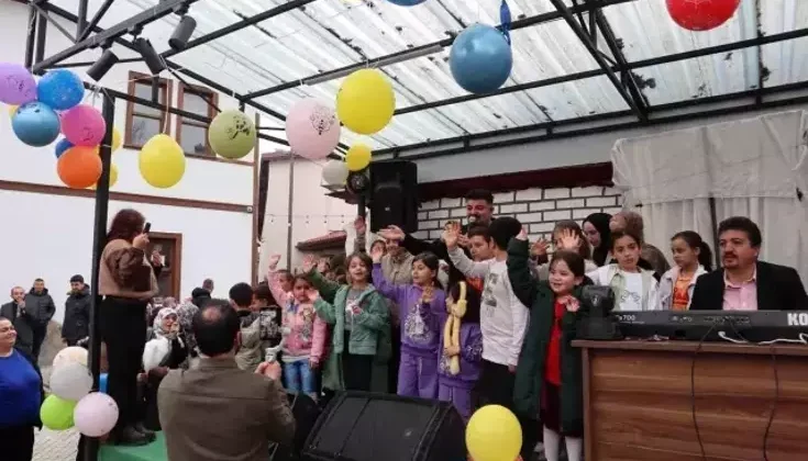 Kütahya Kadim Vakfı’ndan Çocuk Bayramlaşması Şenliği