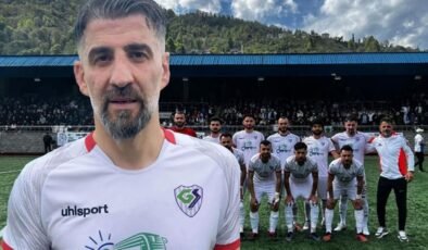 Oğlu Süper Lig devinde, kendi Amatör Ligde top koşturuyor