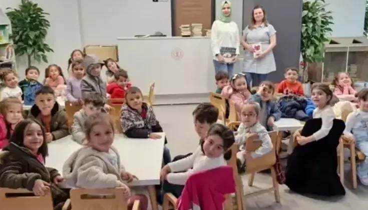 Afyonkarahisar’da Minik Öğrencilere Kütüphane Haftası Etkinliği