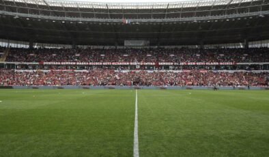 Taraftar dediğin böyle olur! Tribünde adım atacak yer bırakmadılar